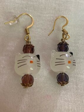 Kitty Cat Adorable Dangle Earrings